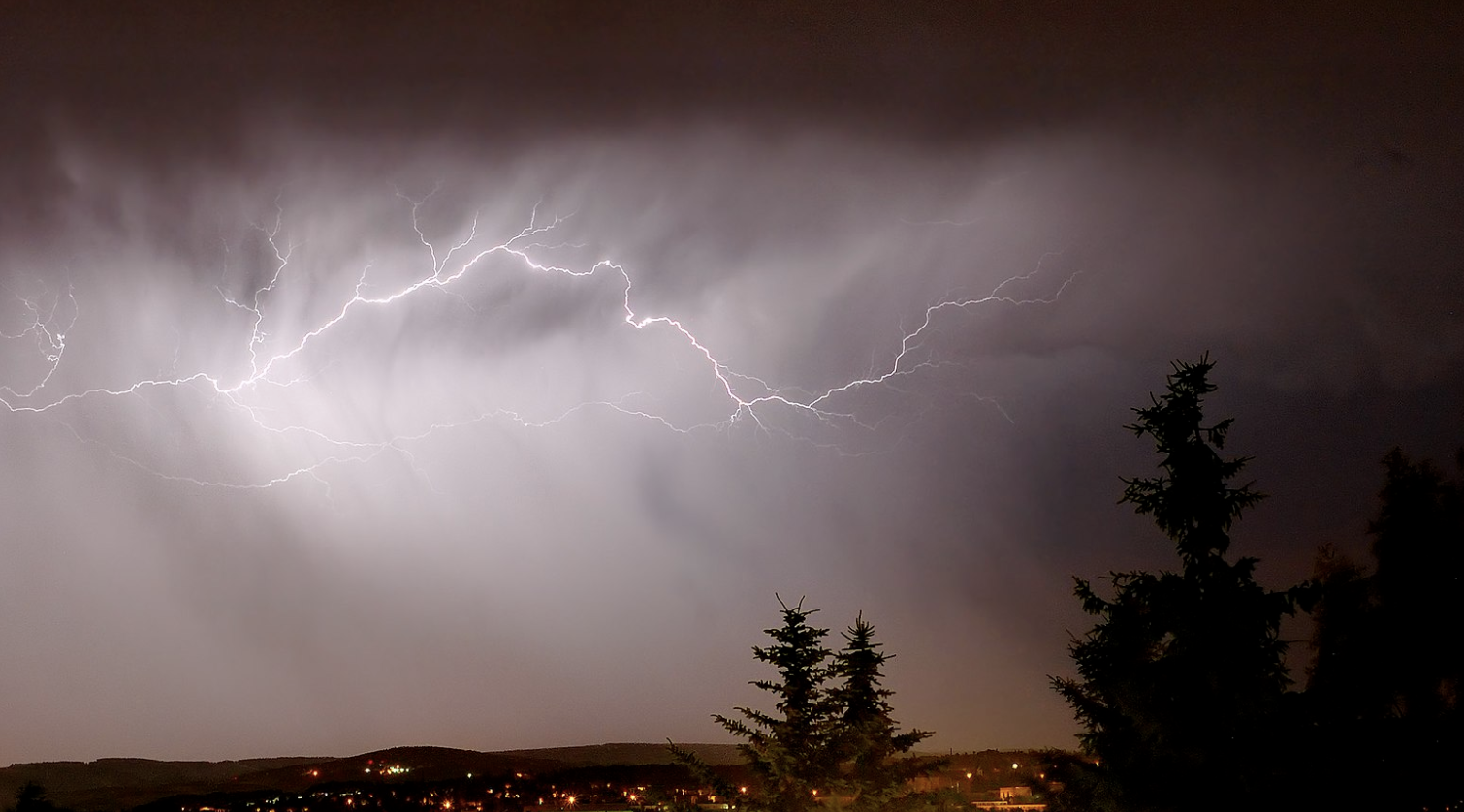 “I was trying to lock the boat up, it was a very sunny day, there was one big, white cloud in the sky and the lightning bolt came through the trees and hit me,” McCathie told local Canadian news outlet, CTV, of his run-in with nature. 